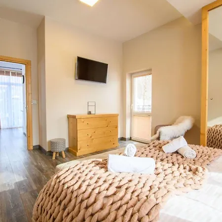 Apartamenty Siuster: Mountain View Suites with Convenient Thermal Spa Access Bukowina Tatrzanska Exterior photo