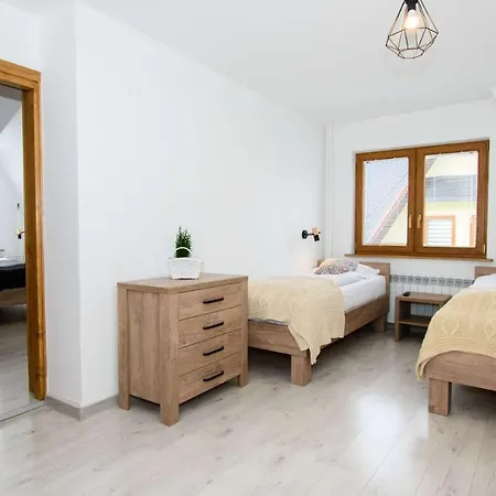 Apartamenty Siuster: Mountain View Suites with Convenient Thermal Spa Access Bukowina Tatrzanska Exterior photo