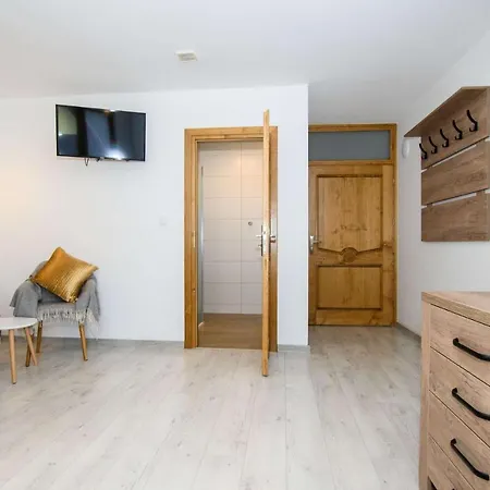 Apartamenty Siuster: Mountain View Suites with Convenient Thermal Spa Access Bukowina Tatrzanska Exterior photo
