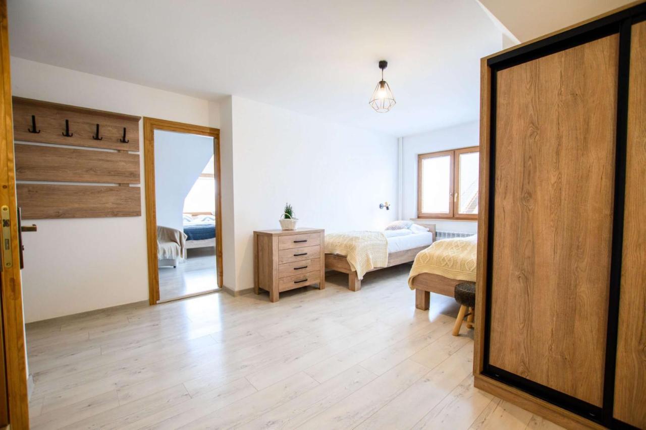 Siuster: Mountain View With Convenient Thermal Access Apartment *