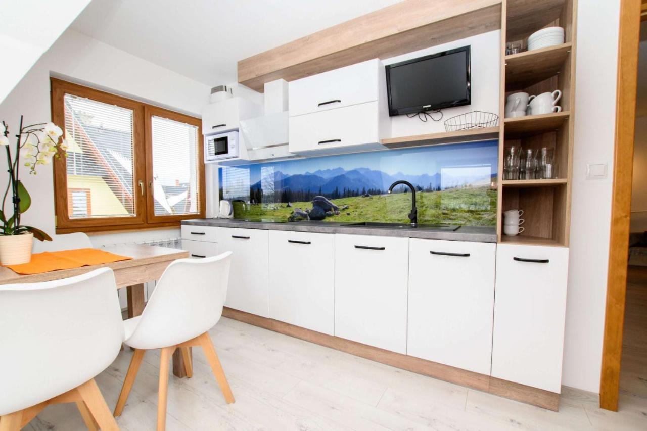 Siuster: Mountain View With Convenient Thermal Access Apartment Bukowina Tatrzanska