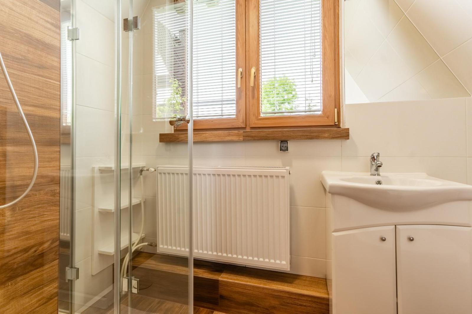Siuster: Mountain View With Convenient Thermal Access Apartment Bukowina Tatrzanska
